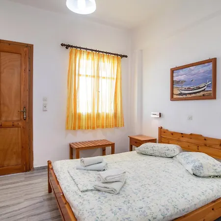 Prombona To Petrino Spiti Logaras